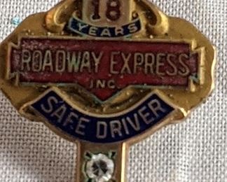 10K Roadway 18 Year Safe Driver Pin with Diamond