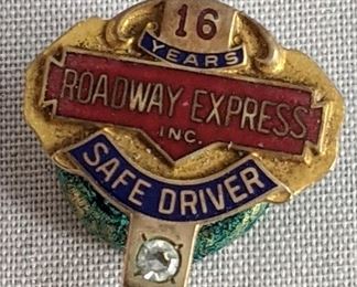 10K Roadway 16 Year Safe Driver Pin with Diamond