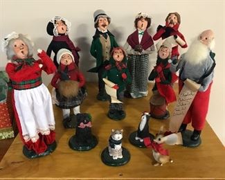 Byers Choice carolers