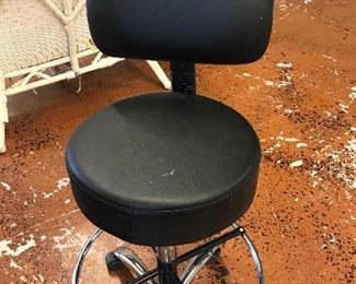 Great swivel stool