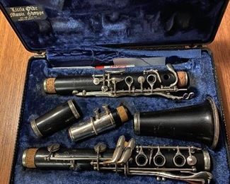 Selmer Signet Clarinet Serial #236081, VanDoren 5RV mouthpiece and case.