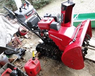 Honda HSS928A Snowblower with Cat-tracks