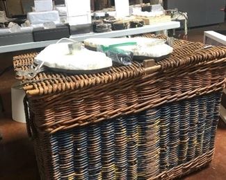 giant french laundry wicker Basket from France