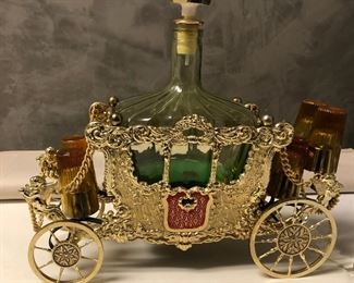 https://www.ebay.com/itm/114636142994	LAR9030 Decanter Music Box Carriage Glass and Metal Pickup Only (Does Play)
