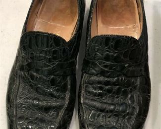 https://www.ebay.com/itm/114644998415	HY7008 Alligator Shoes 10.5 M Deep Green Pickup Only		Auction
