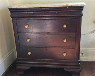 https://www.ebay.com/itm/124540540826	WRG5004 1860s American Chest of Drawers W/ White Marble Top Estate Sale Pickup		Auction
