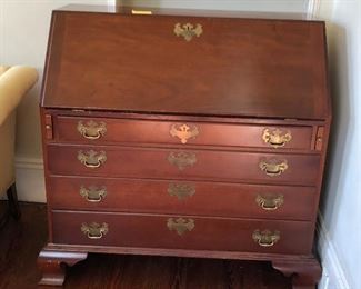 https://www.ebay.com/itm/124540539753	WRG5008 Mahogany Wood 19th Century Secretary Drop Front Writing Desk		Auction
