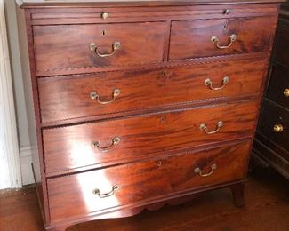 https://www.ebay.com/itm/114644906786	WRG5010 Wooden Chest of Drawers w/ Brushing Slide Estate Sale Local Pickup		Auction
