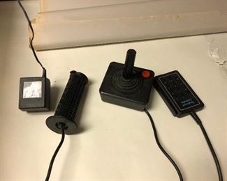 https://www.ebay.com/itm/124543345267	BM4004 Atari 2600 Accessories; Joystick, Paddles, Keyboard Controller, Adtr AC Untested		 Auction 
