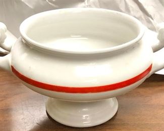 https://www.ebay.com/itm/124546043165	BA5411  Potpourri Compost Footed Bowl Local Pickup		Auction

