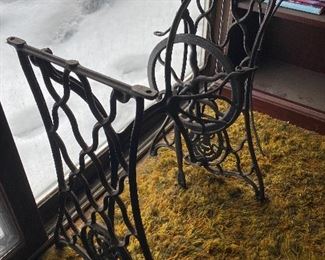 SEWING MACHINE FRAME