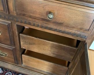 #5	Ethan Allen Dresser w/Mirror w/6 drawers, 2 doors (with 2 drawers)  71x21x33,5   Mirror  52x41	 $275.00 
