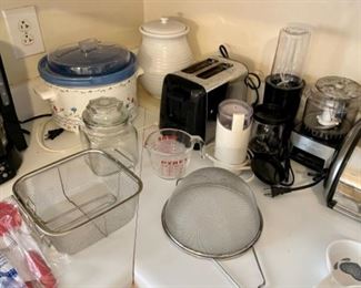 crock pot, toaster,
