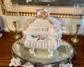 Italian tureen, mirrored plateau with cherubs