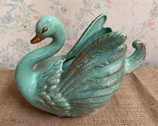 California ceramic swan table lamp