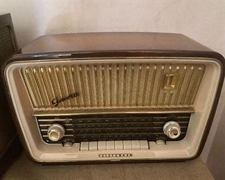 Grundig Telefunken Model 5253W 1957 radio