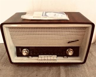 Blaupunkt Sultan radio Model 20203 short wave radio, German