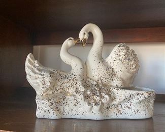 Ceramic California swan table lamp