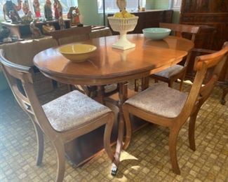 Dining room table and four chairs (with two leaves)