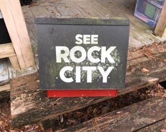See Rock City birdhouse