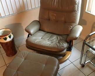 Ekorne leather chair (Norway) 
