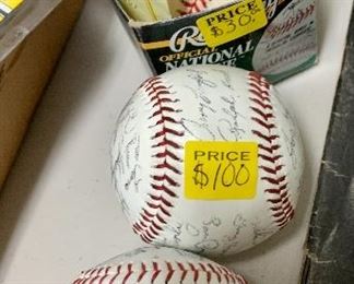 Autograph baseballs