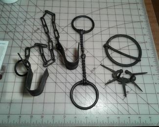 https://www.ebay.com/itm/124540511735	LY8070 boxed lot handmade wrought iron accessory Pickup Only	Fixed	20
