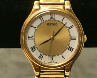 https://www.ebay.com/itm/124551935419	HY011 SEIKO WATCH V701-1Y70 GOLD TONE VINTAGE 1970s WATCH		 Buy-it-Now 	 $19.99 
