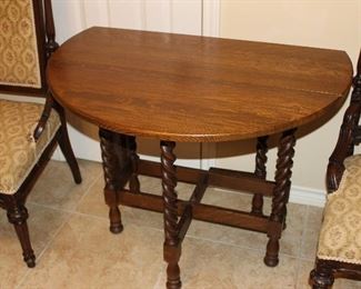 oak drop-leaf, gate-leg table