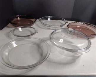Lot Of 5 Various Pyrex Pie Plates And 1 Pyrex Bowl