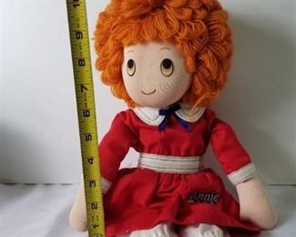 Vintage 1982 Annie Doll. In Good Condition.