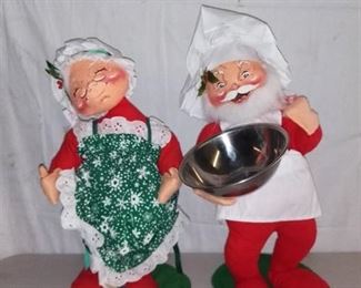 Annalee Santa and Mrs. Claus Dolls