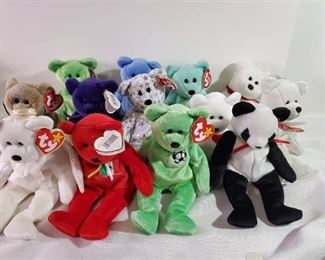 Lot of 12 TY Beanie Babies.