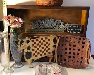 Clearance Lot #12: 2 Baskets & home decor, new PJ set. You get all items shown for $100 (shelf not included). From a non-smokers home