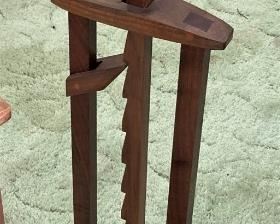 Adjustable candle holder