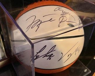 $1,200 - Michael Jordan signed basketball