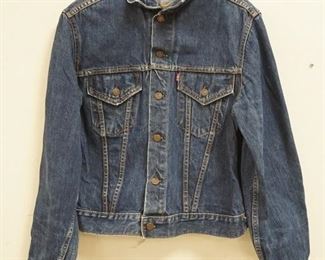 1016	VINTAGE LEVI STRAUSS & COMPANY TYPE 3 DENIM JACKET W/ BIG E. MEASURES APP. 17 3/4 IN FROM SHOULDER TO SHOULDER. THE REVERSE OF THE BUTTONS ARE STAMPED 525 
