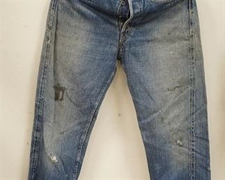 1030	VINTAGE LEVI STRAUSS & COMPANY SELVEDGE JEANS W/ LAUREL LEAF BUTTONS APPEAR TO BE FROM WWII ERA. MEASURES APP. 30 IN X 27 1/2 

