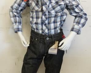 1070	BOY MANNEQUIN CLOTHED IN LEVIS JEANS, BK SNEAKERS (HEAVILY DAMAGED) OLD NAVY SHIRT BOOT HILL HAT & BANDANNA. APP. 53 IN TALL. MANNEQUIN MAY SUFFER LOSSES TO BODY/FACE 
