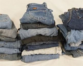 1126	LOT OF 20 PAIRS OF JEANS FROM VARIOUS BRANDS. MOST ARE YOUTH SIZES, INCLUDING; RUSTLER, HAWK, BROTHERS, LEE, ARCHITECT JEAN CO, WRANGLER, ARIZONA, MOUNTIAN PATROL, KEPR JEANS, FADED GLORY, BASIC & UNION BAY. VARYING DEGREES OF WEAR 
