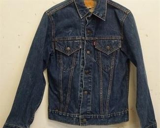 1139	VINTAGE LEVIS DENIM JACKET W/ BIG E. REVERSE OF BUTTONS ARE STAMPED 525. MEASURES APP. 17 1/4 IN SHOULDER TO SHOULDER 
