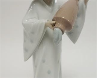 1033	LLADRO AQUARIUS, 10 3/4 IN, #6216
