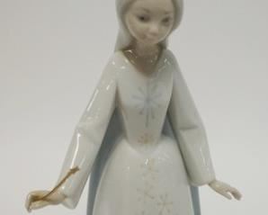 1034	LLADRO FAIRY GODMOTHER W/WAND, 11 IN HIGH
