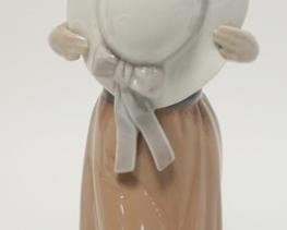 1035	LLADRO *BASHFUL GIRL*, 10 1/4 IN HIGH
