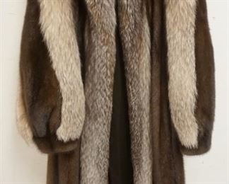 1046	FUR COAT ANTONOVICH FOX & MINK, COAT HAS BEEN REGLAZED
