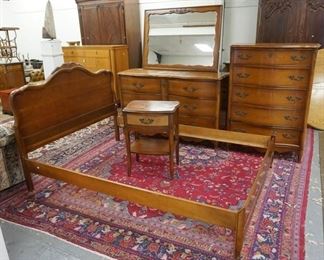 1051	FRENCH PROVINCIAL 4 PIECE BEDROOM SET, FULL SIZE BED, FINISH WEAR ON LOWER CHEST TOP
