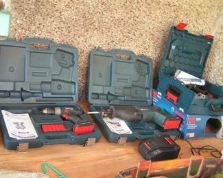 Bosch tool kit with 5 batteries but only one charger