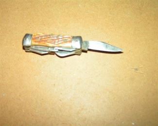 Mitsuboshi 8 blade mini knife