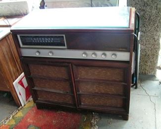 RCA AM--FM radio record player working
