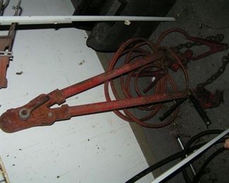 tow bar and jumper cables